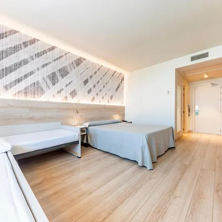 Port & Hotel 4*