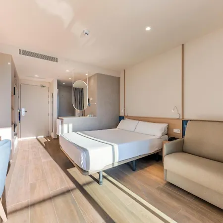 Hotel Port & 4*