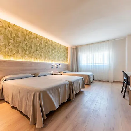 Hotel Port & 4*