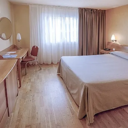 Port & Hotel
